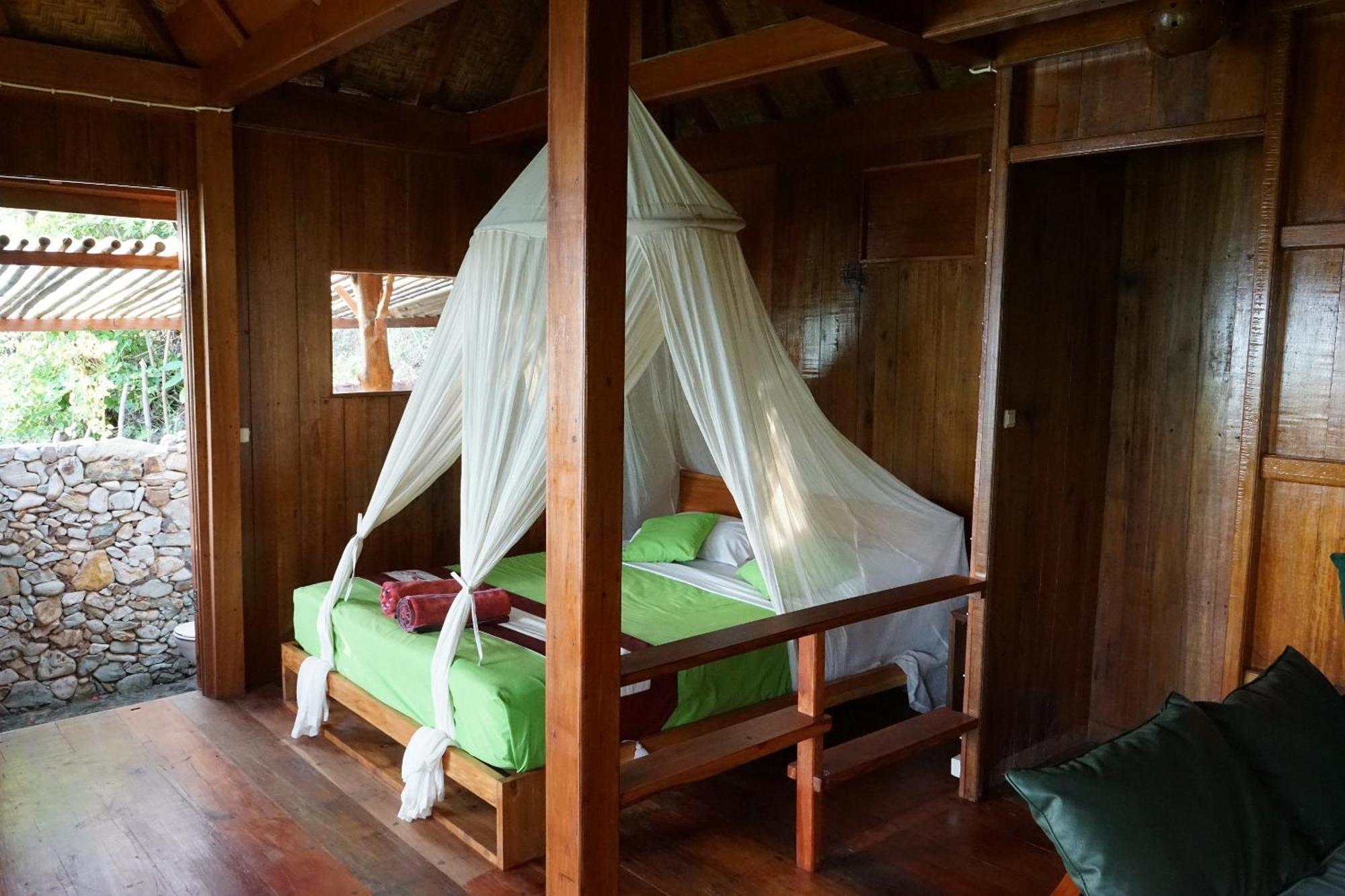 Waecicu Eden Beach Hotel Labuan Bajo Pokój zdjęcie